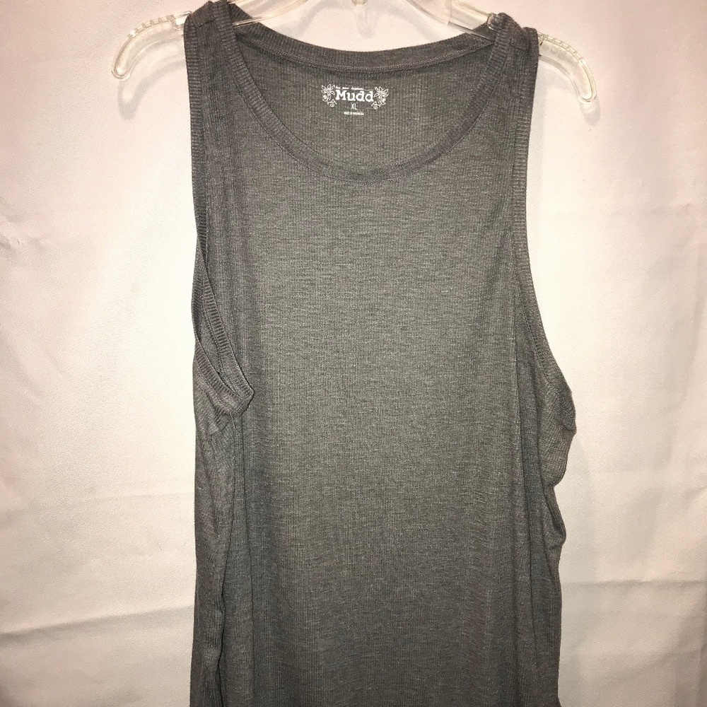 Grey tank top